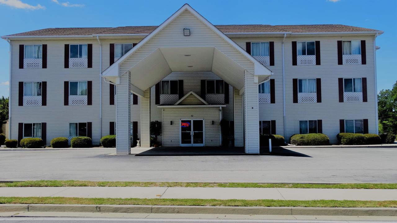 Oak Tree Inn & Suites Claxton Exterior foto